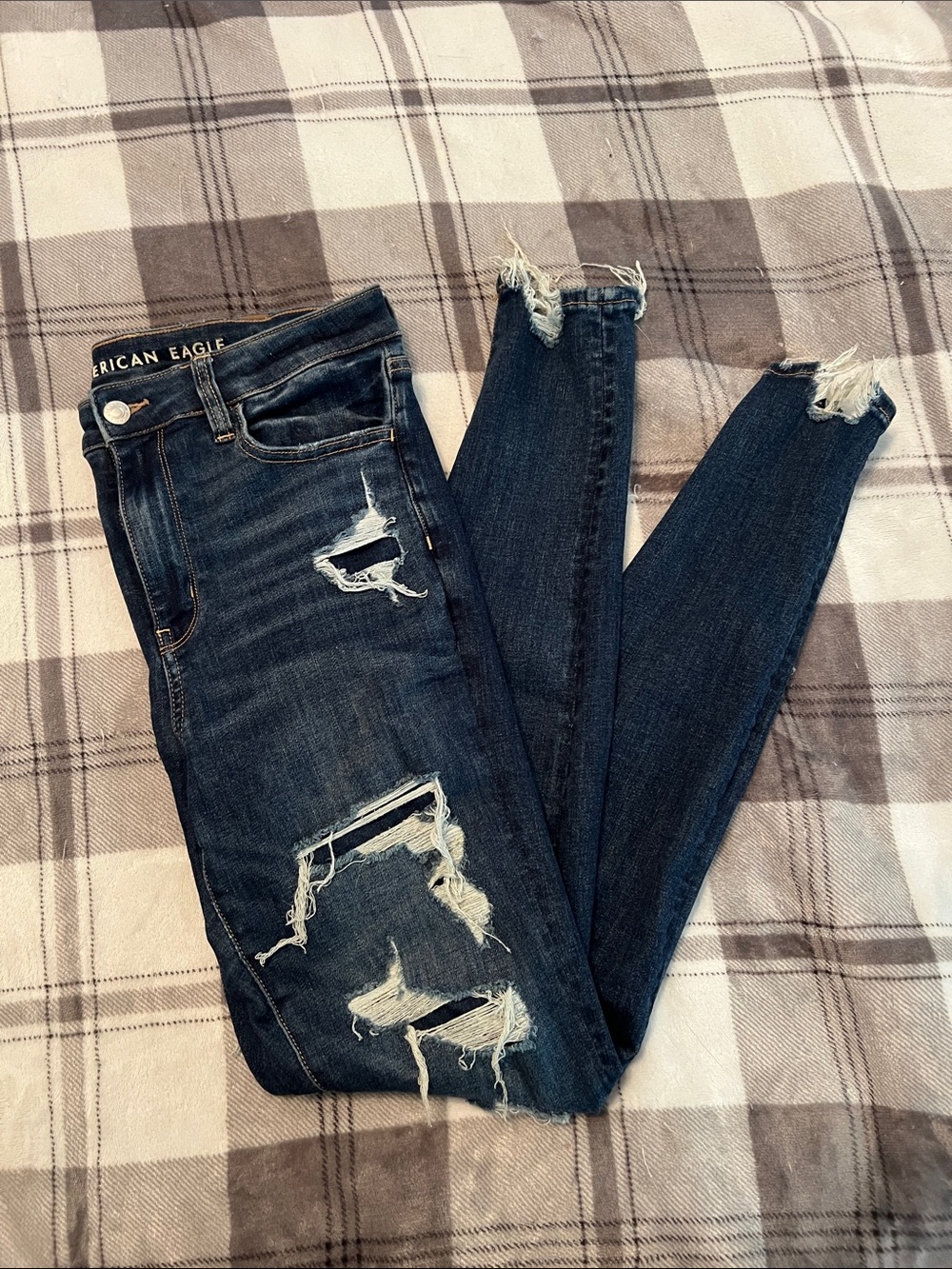 American Eagle Outfitters Dark Blue Distressed Skinny Jeans with Frayed Hems